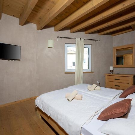 6-Bedroom Villa Chiara With Sea View Premantura Exterior photo