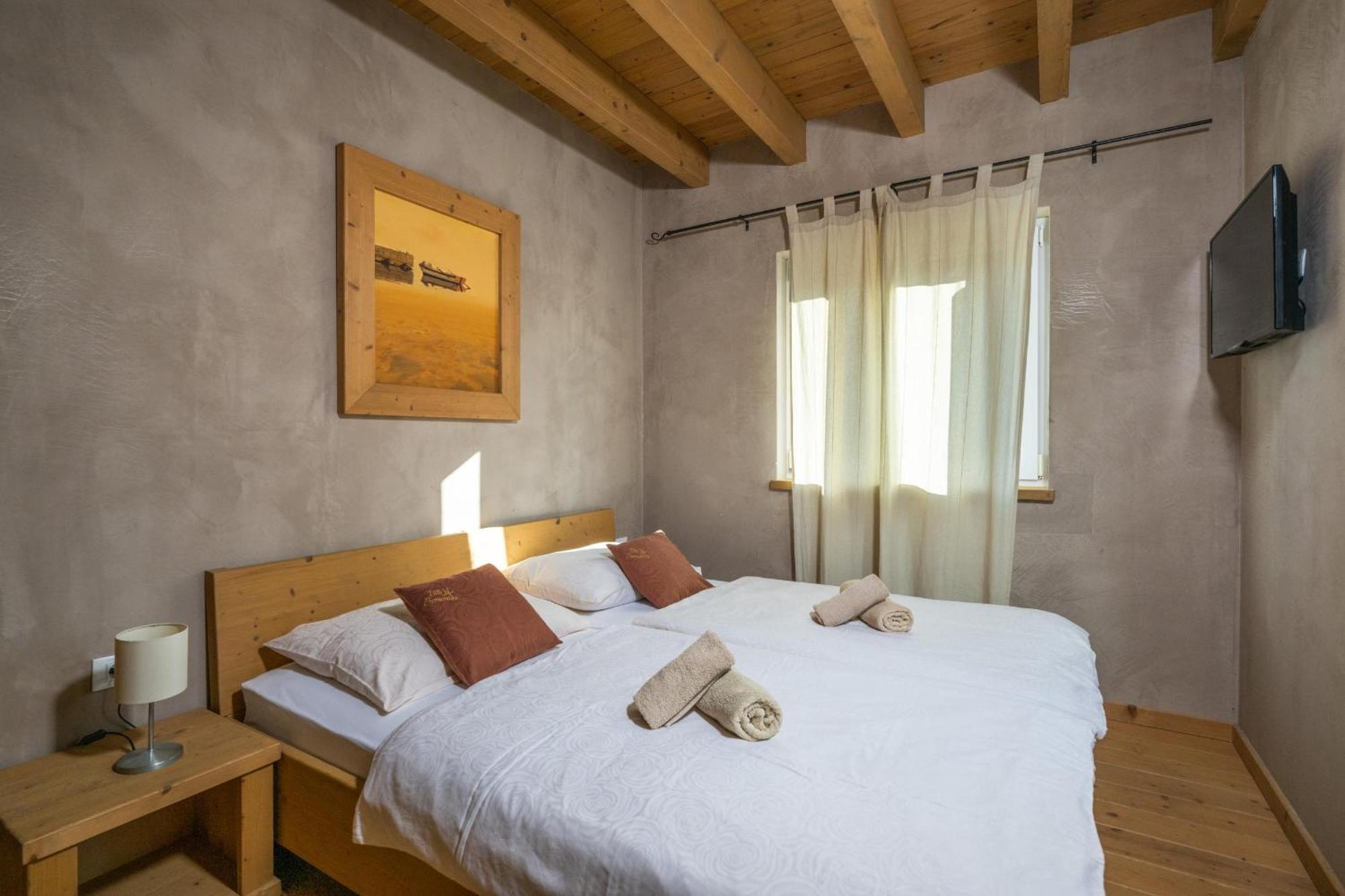 6-Bedroom Villa Chiara With Sea View Premantura Exterior photo
