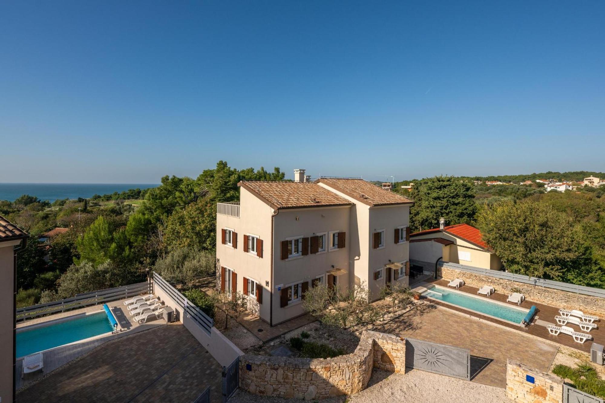 6-Bedroom Villa Chiara With Sea View Premantura Exterior photo