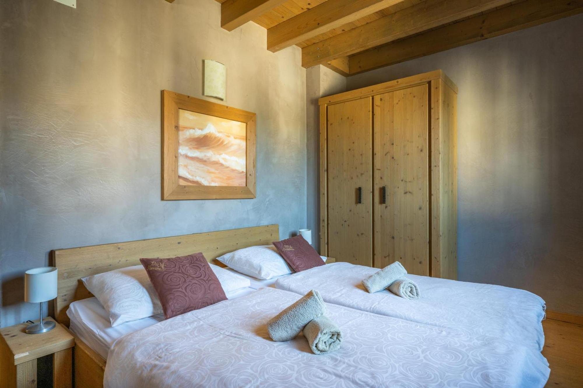 6-Bedroom Villa Chiara With Sea View Premantura Exterior photo
